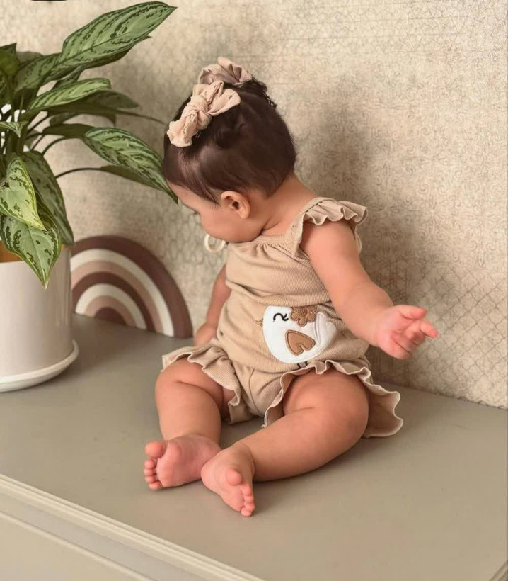 خرید تاپ و شلوارک نوزادی طرح گنجشک سایز ۳ ماه تا یکسال